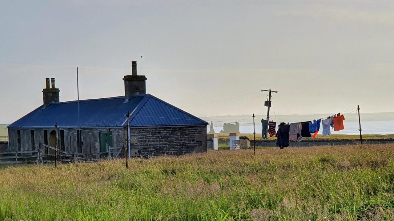 Self-Catering Lighthouse Keeper'S Cottage On The Nc500 Уик Екстериор снимка