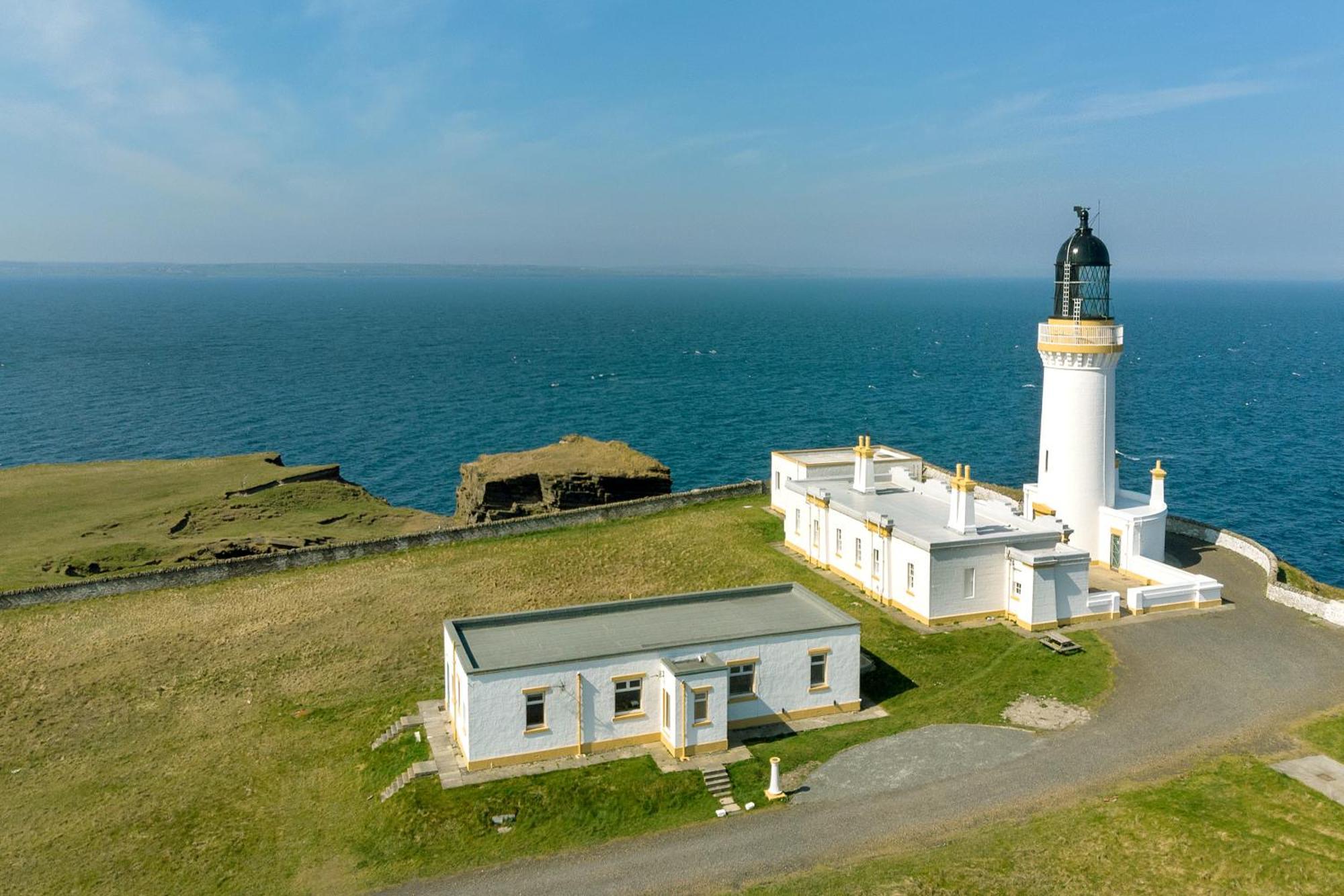 Self-Catering Lighthouse Keeper'S Cottage On The Nc500 Уик Екстериор снимка